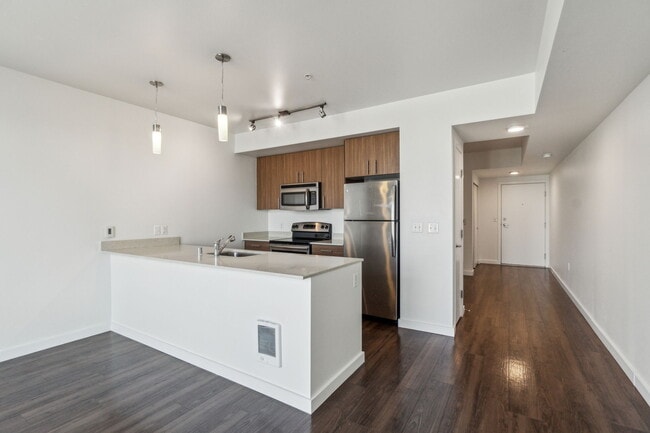 REO Flats in Seattle, WA - Foto de edificio - Building Photo