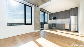 824 E New York Ave, Unit 7d in Brooklyn, NY - Building Photo