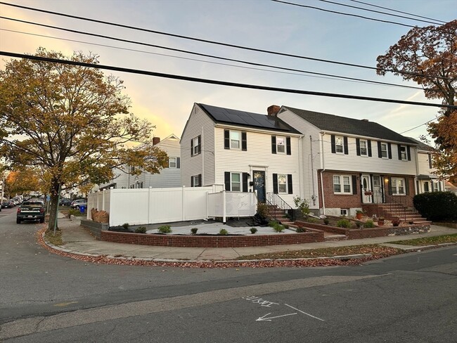 98 Bell Rock St in Malden, MA - Building Photo - Building Photo