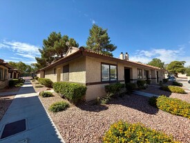 3375 E Tompkins Ave in Las Vegas, NV - Building Photo