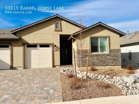 10819 Barrel Horse Ln in Reno, NV - Building Photo