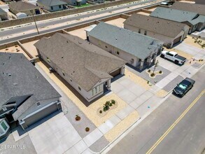 1644 Folkstone St in El Paso, TX - Building Photo - Building Photo