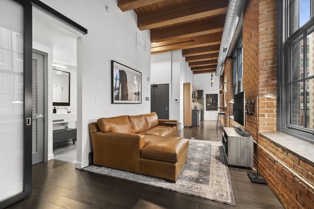 319 A St in Boston, MA - Building Photo