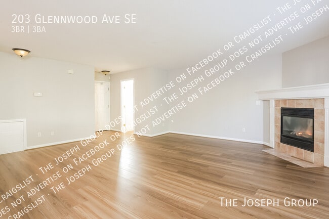 203 Glennwood Ave SE in Renton, WA - Building Photo - Building Photo