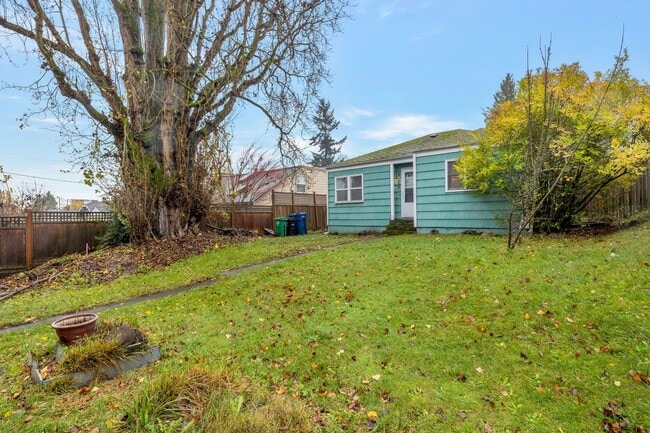 653 NW 86th St in Seattle, WA - Building Photo - Building Photo