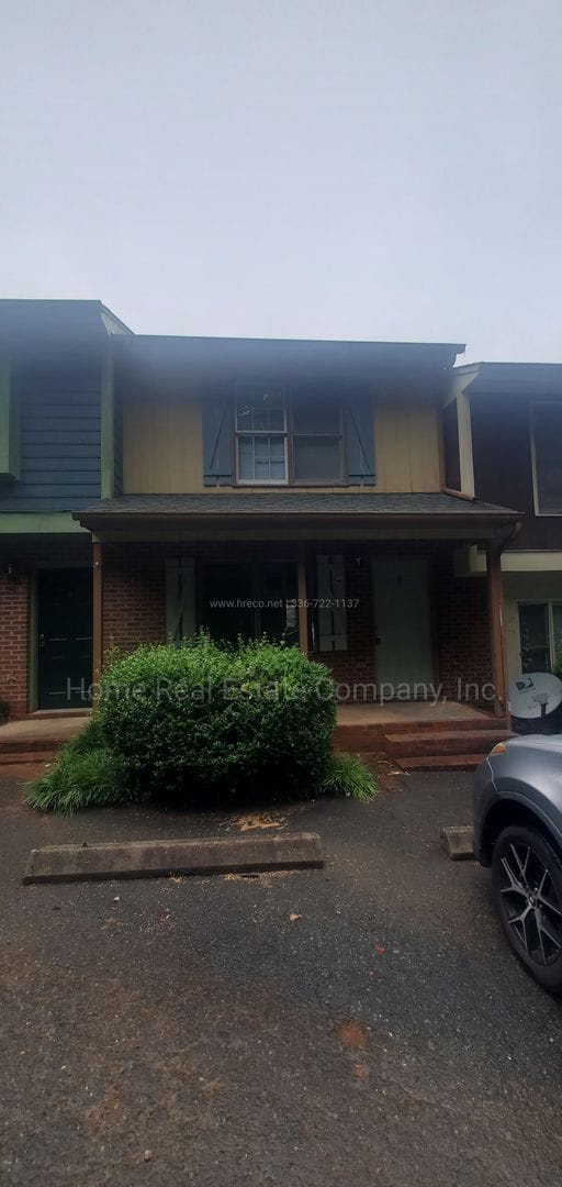 property at 3454 Valley Cliff Dr