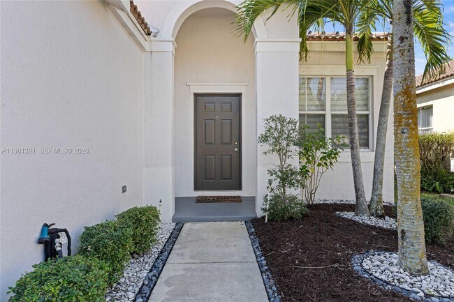 625 Bald Cypress Rd in Weston, FL - Foto de edificio - Building Photo