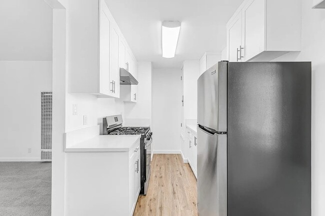 property at 4921 Coldwater Canyon Ave