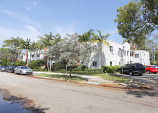 Northwest Gardens in Fort Lauderdale, FL - Building Photo - Building Photo