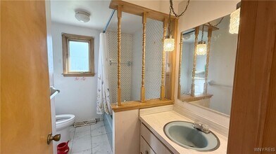 2547 William St in Buffalo, NY - Building Photo - Building Photo