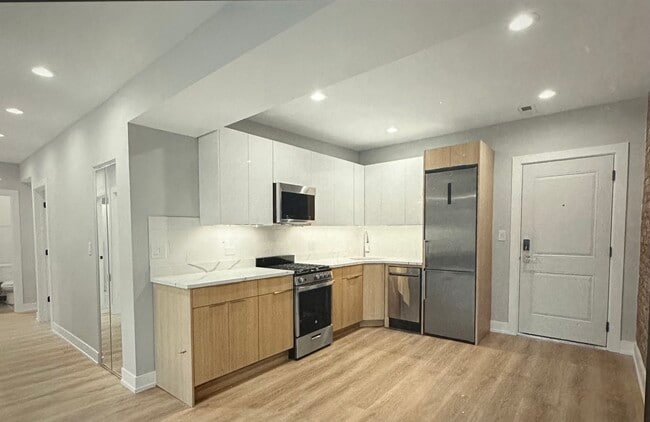 1551 W Juneway Ter, Unit 1 in Chicago, IL - Foto de edificio - Building Photo