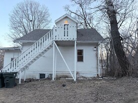 2321 Dupont St in Sioux City, IA - Building Photo