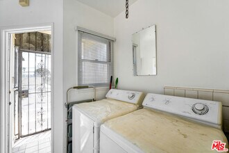 1428 S Genesee Ave in Los Angeles, CA - Building Photo - Building Photo