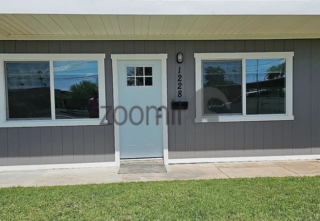 property at 1226 E Campbell Ave