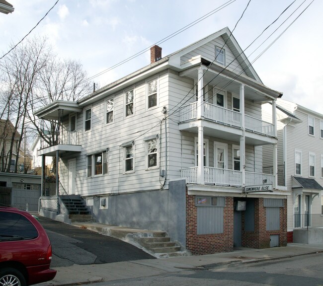 22 Earle St in Central Falls, RI - Building Photo - Building Photo