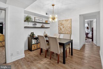 236 W Taylor Run Pkwy in Alexandria, VA - Building Photo - Building Photo