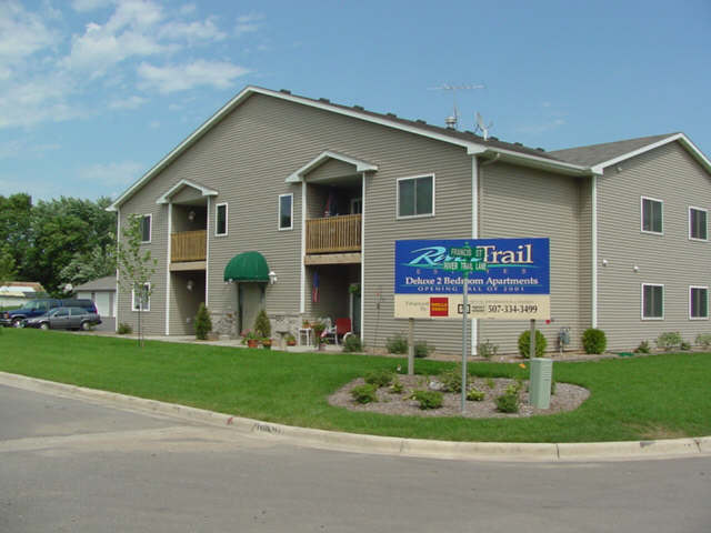 819 Francis St-Unit -103 in Faribault, MN - Building Photo