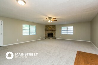3790 Creekview Cir in College Park, GA - Building Photo - Building Photo