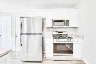 562 Rollingwood Dr in Stone Mountain, GA - Building Photo - Building Photo