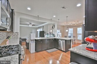 21112 Sugarview Dr in Ashburn, VA - Building Photo - Building Photo