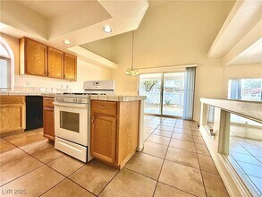 8700 Raindrop Canyon Ave in Las Vegas, NV - Building Photo - Building Photo