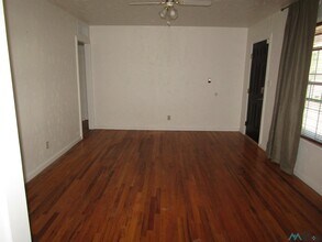 917 S 6th St in Artesia, NM - Building Photo - Building Photo