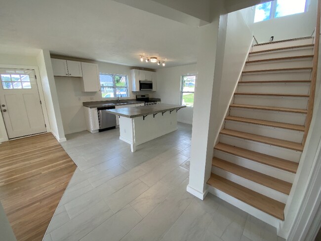 1504 Vine St in Jasper, IN - Foto de edificio - Building Photo