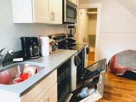 252 Crescent St, Unit 3