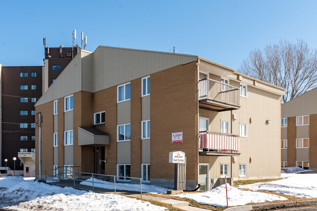 5100 Saint-Georges St in Lévis, QC - Building Photo - Primary Photo