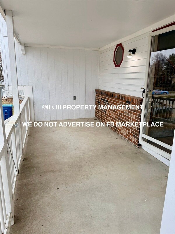 1213 NE Ball Dr in Lee's Summit, MO - Building Photo - Building Photo