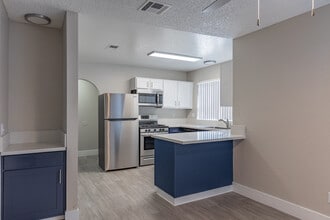 Fifty-Seven 95 Flamingo Apartments in Las Vegas, NV - Building Photo - Interior Photo