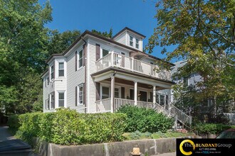 50 Hobson St, Unit 1 in Boston, MA - Building Photo - Building Photo