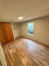 9314 Beeler Ct in Bon Aqua, TN - Building Photo - Building Photo