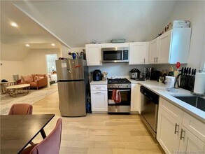 84 Lawrence St, Unit 3 in New Haven, CT - Building Photo - Building Photo