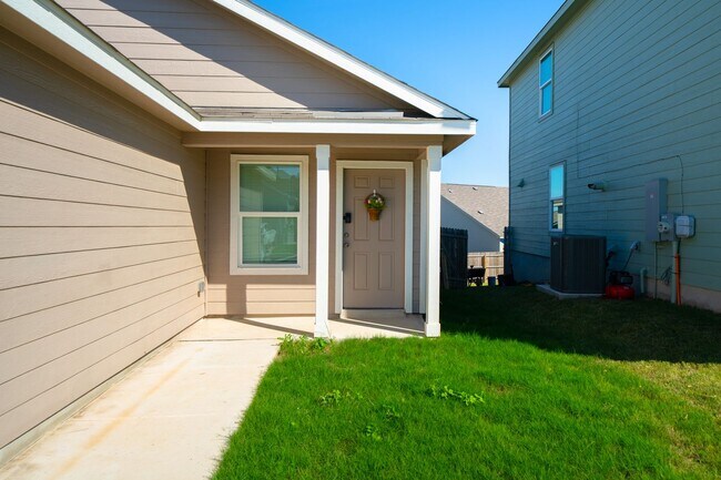 14038 Piglet Trl in San Antonio, TX - Foto de edificio - Building Photo
