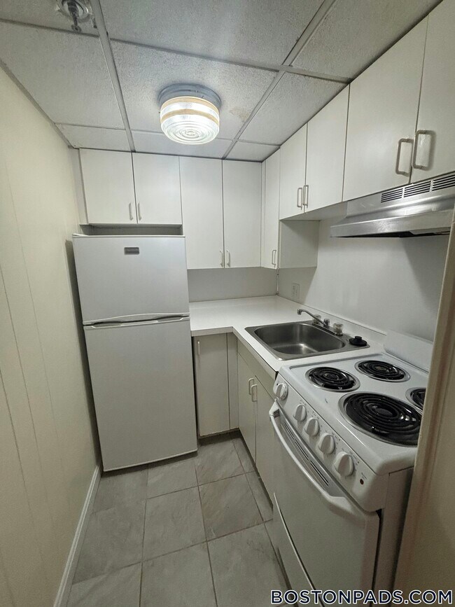 62 Boylston St, Unit M03 in Boston, MA - Building Photo - Building Photo