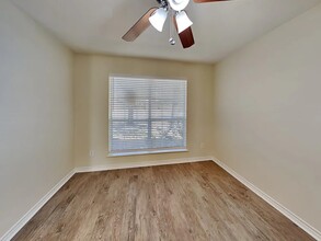 16941 Hampton Glen Ct in Houston, TX - Building Photo - Building Photo