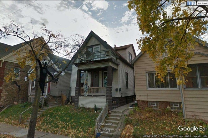 2758 N Fratney St in Milwaukee, WI - Foto de edificio