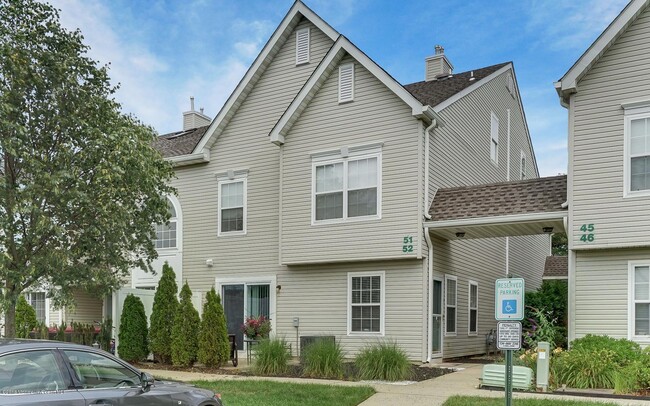 51 Richmond Ct in Tinton Falls, NJ - Building Photo - Building Photo