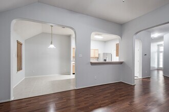 4523 Bridgevillage Dr in Spring, TX - Building Photo - Building Photo