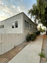 745 Robinson Ave in San Diego, CA - Foto de edificio - Building Photo