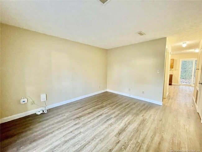 5846 Aftonshire Dr in Fayetteville, NC - Foto de edificio - Building Photo