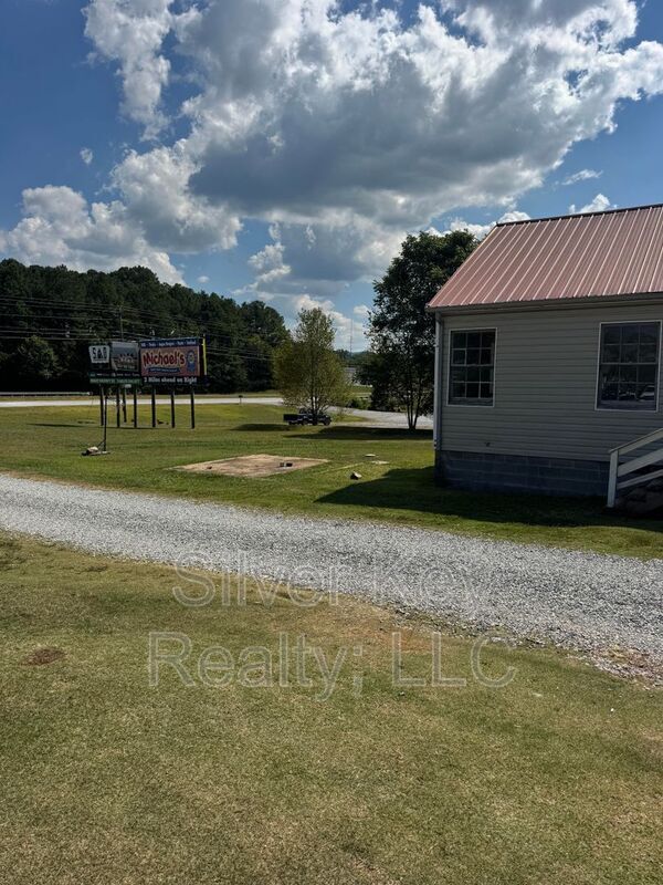 2335 US-411 in Etowah, TN - Building Photo - Building Photo