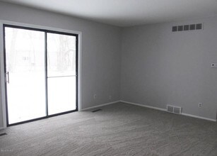 4848 Norfolk Cir in Portage, MI - Building Photo - Building Photo