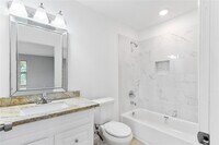 986 Dewalt St photo'