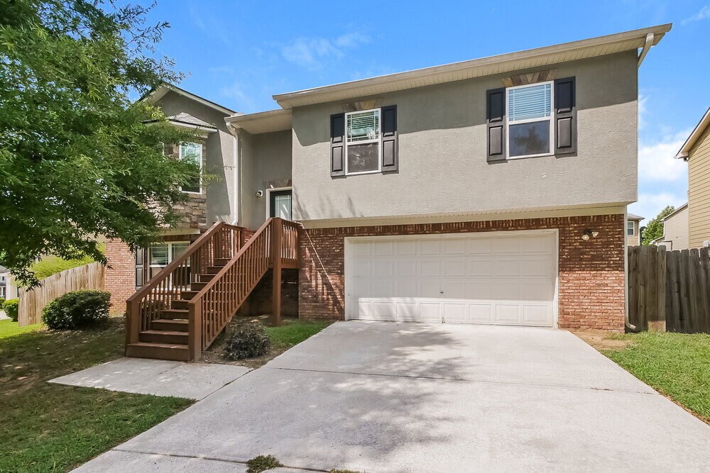 3901 Alderwoods Dr in Jonesboro, GA - Building Photo