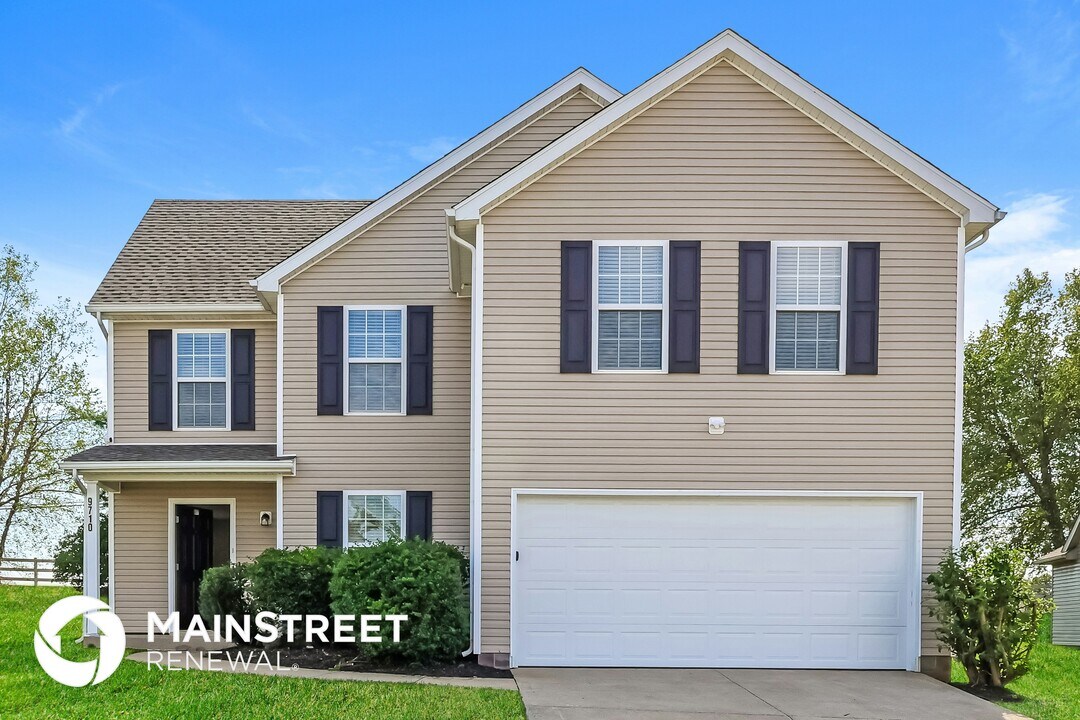 9710 Evanwood Ct in Louisville, KY - Foto de edificio