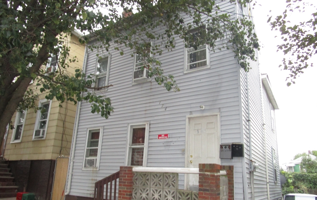 174 Townsend St in New Brunswick, NJ - Building Photo