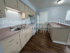 133-135 Marsh Dr in Grand Ledge, MI - Building Photo - Building Photo