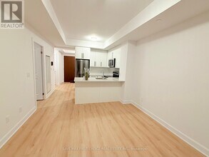 3240 William Coltson Ave in Oakville, ON - Building Photo - Building Photo